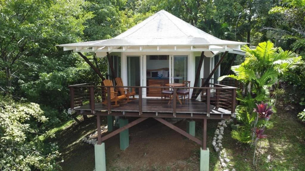 ⁠King Suite Sea View